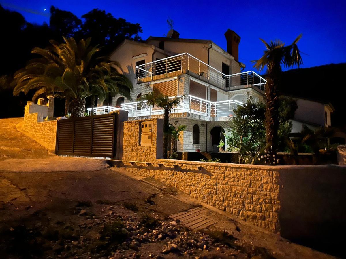 Vacation Home Lucija Slatina  Bagian luar foto